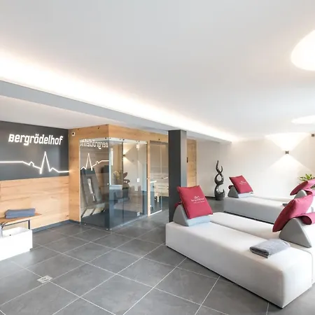 Chalet-ferienwohnung Bergloft, 115 Qm, Wellness/fitness/sauna - Bergroedelhof Appartamento